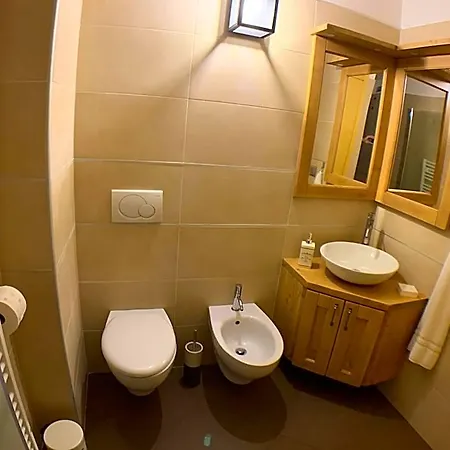 Ilia House Hotel
