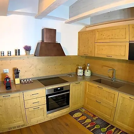 Hotel Ilia House