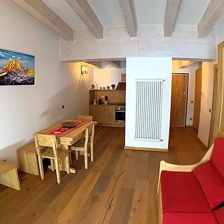 Ilia House